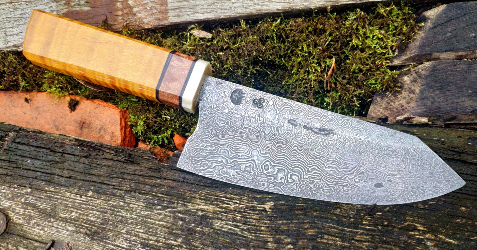 Stainless powder damascus bunka with mango handle