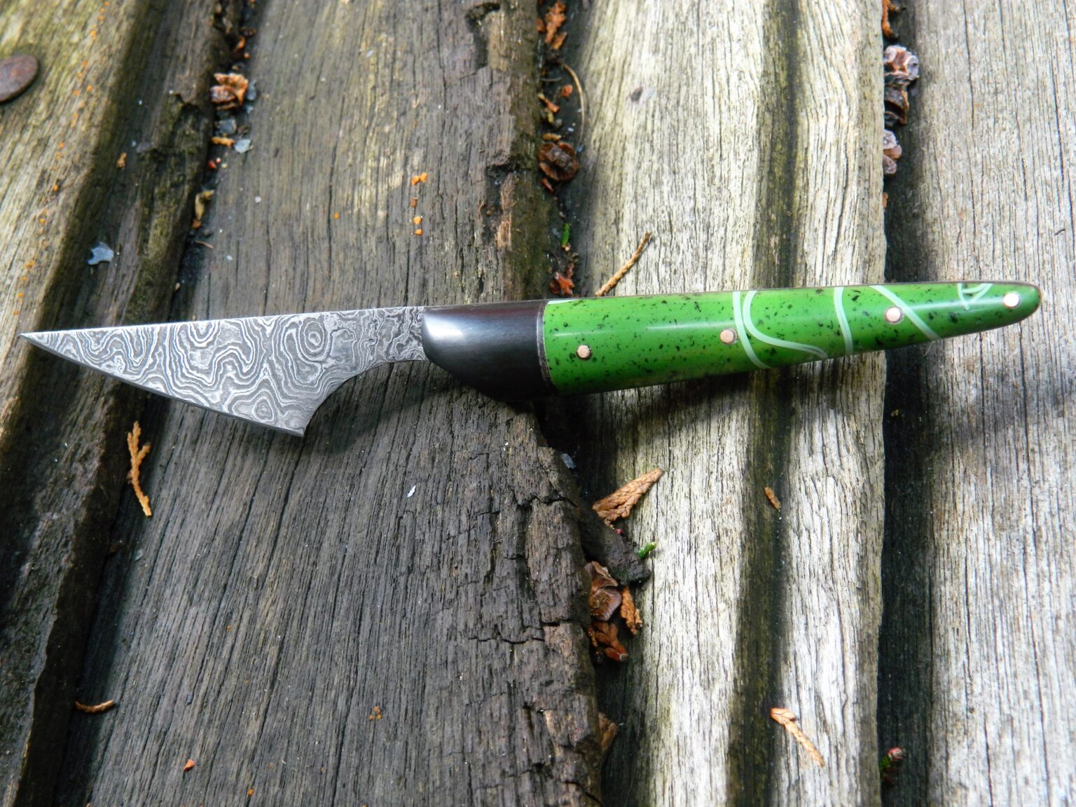Damascus marking knife