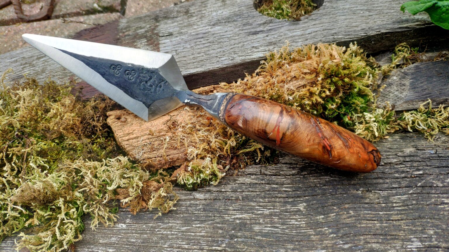 Burl Handle Medium Archaeology Trowel