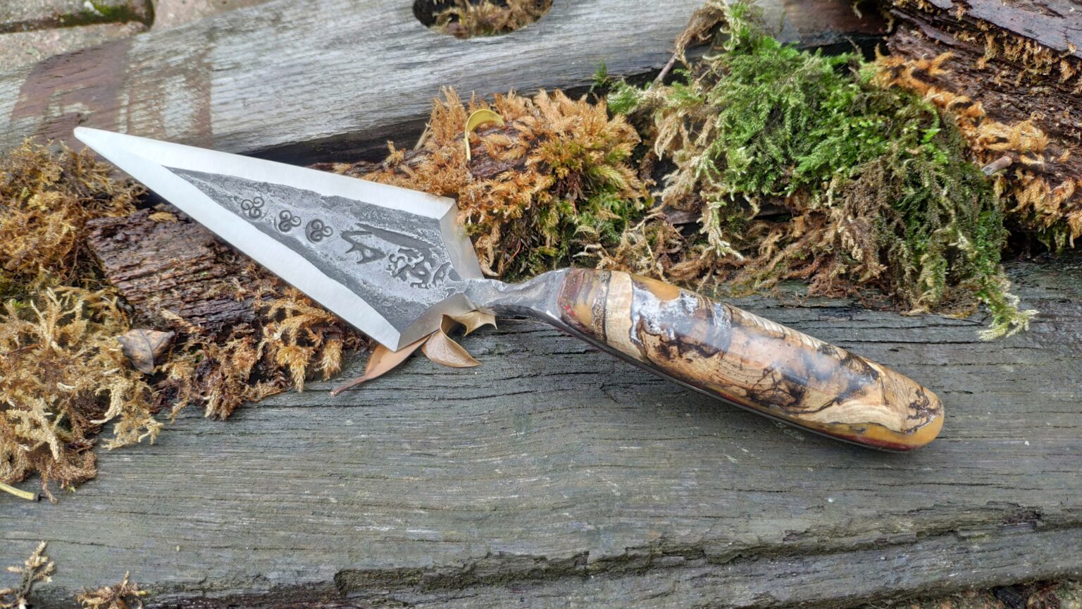 Burl and Resin Handle Medium Archaeology Trowel