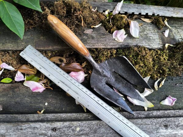Hand Forged Garden Fork — Full Tang and Heavy Duty - Image 3