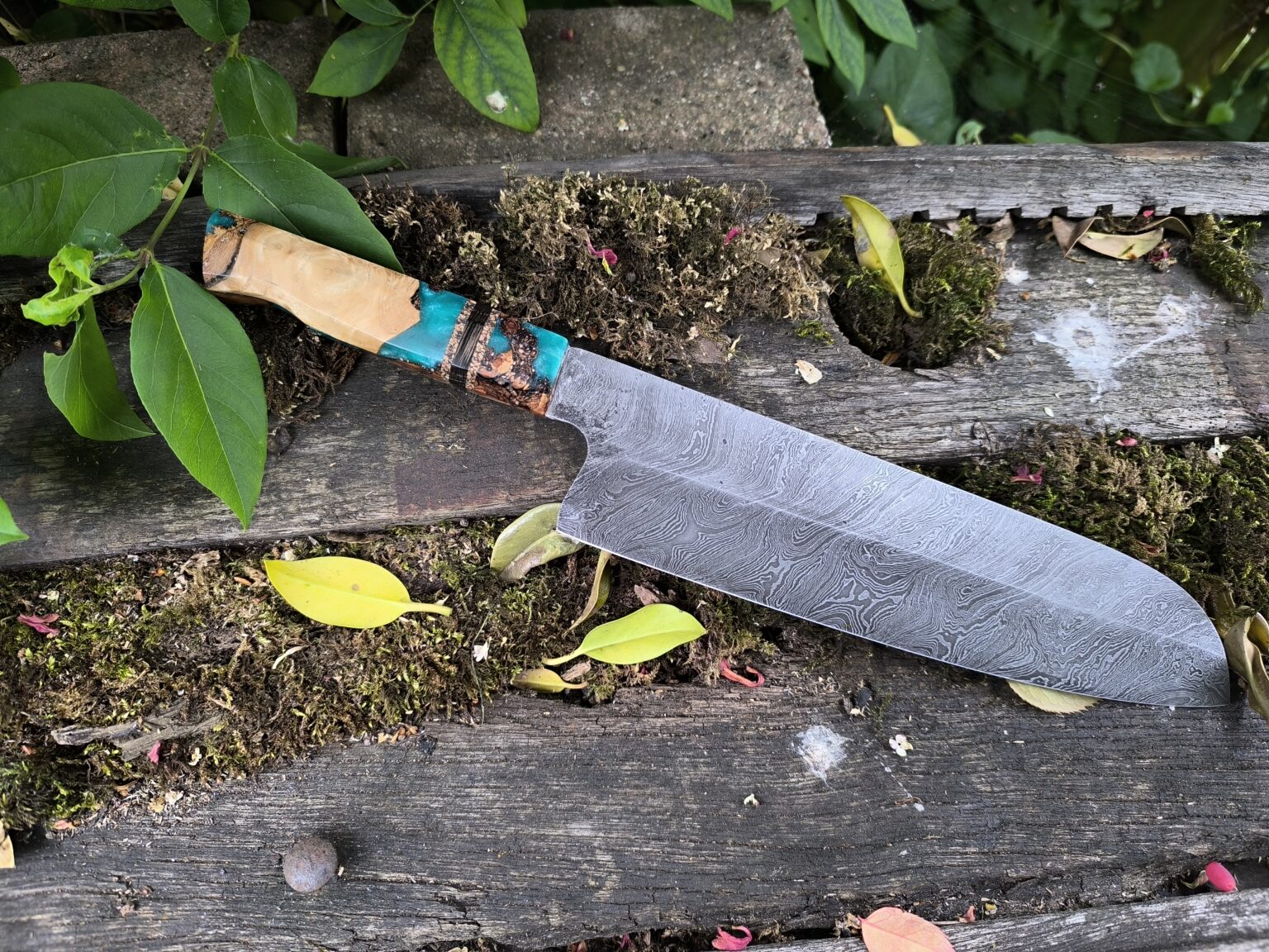 pattern welded damascus steel 9 inch santoku with burl and resin handle
