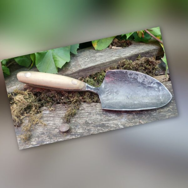 Hand Forged Heavy Duty Garden Trowel — Full Tang - Image 2