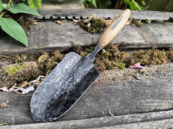 Hand Forged Heavy Duty Garden Trowel — Full Tang - Image 4